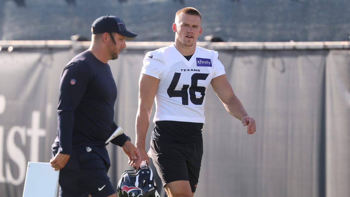 Dolphins sign LB Jackson Woodard off Texans practice squad