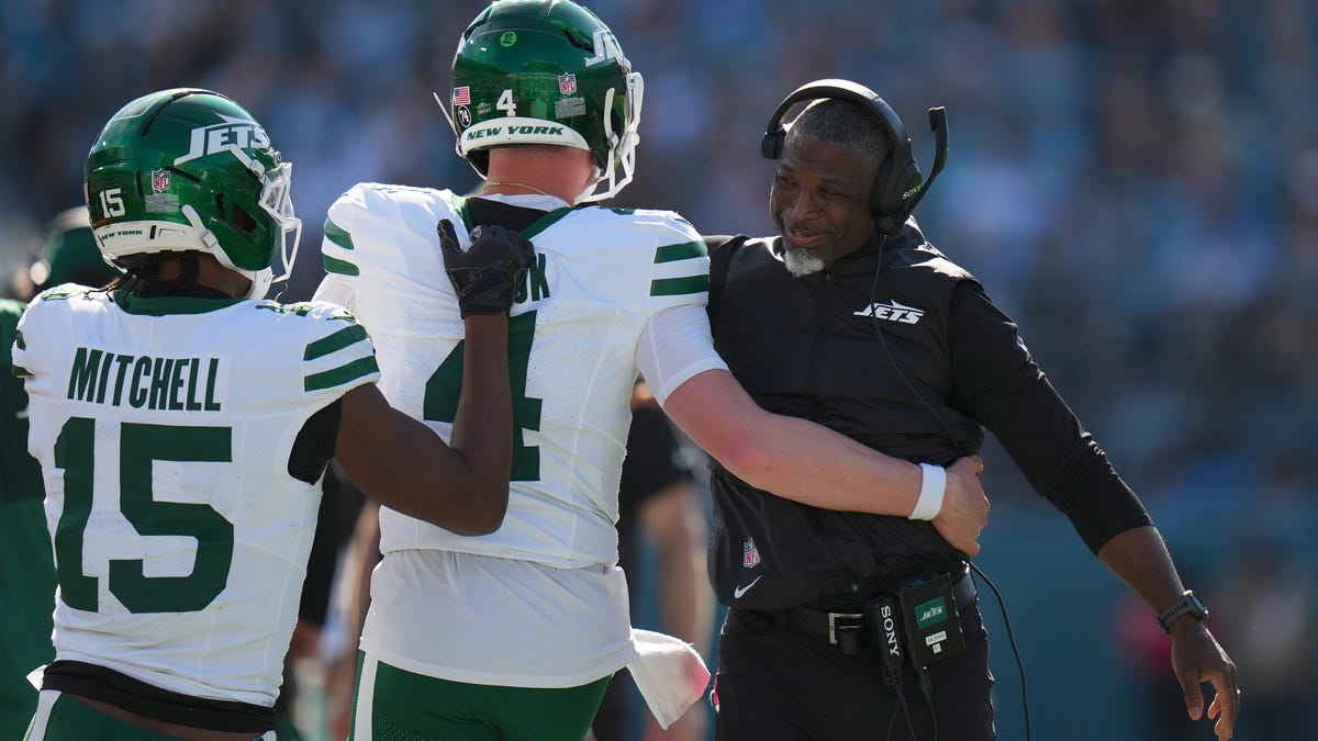 Justin Fields, Tyrod Taylor, Brady Cook? Jets QB decision vs. Saints