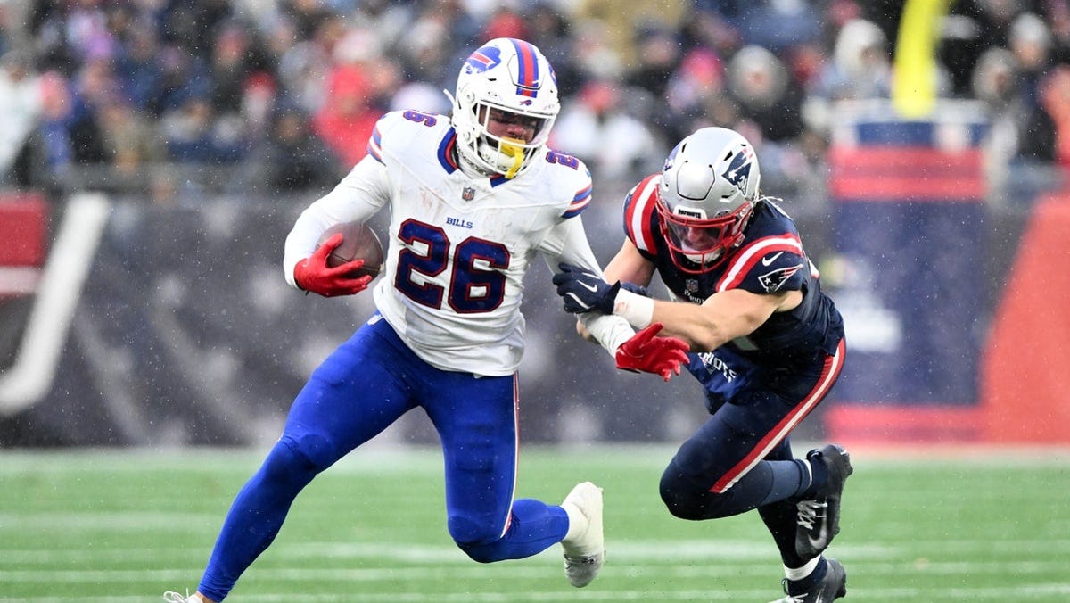 Ty Johnson player props odds, tips and betting trends for Week 16