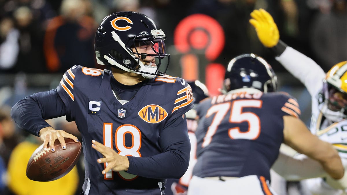 Odds for Packers, Bears, Lions in Week 16