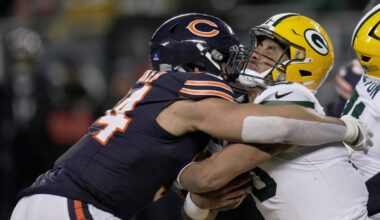 Packers quarterback Jordan Love takes part in walk-through practice