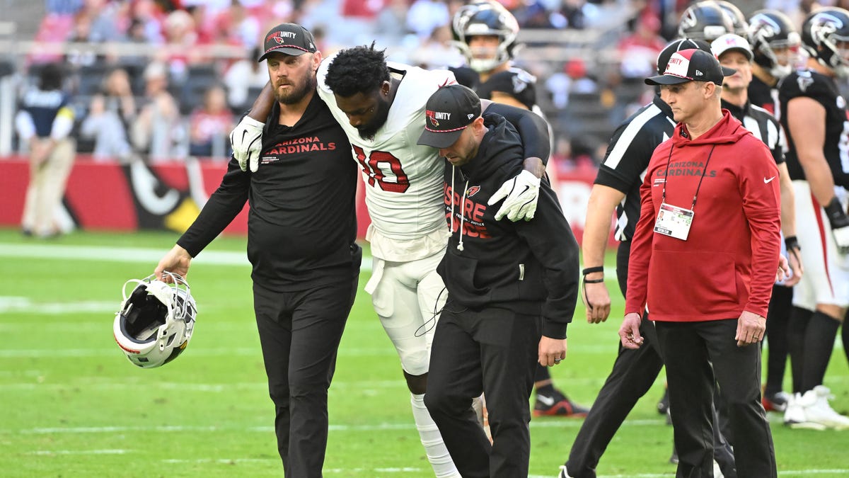 Bijan Robinson leads Falcons to victory in return to Arizona