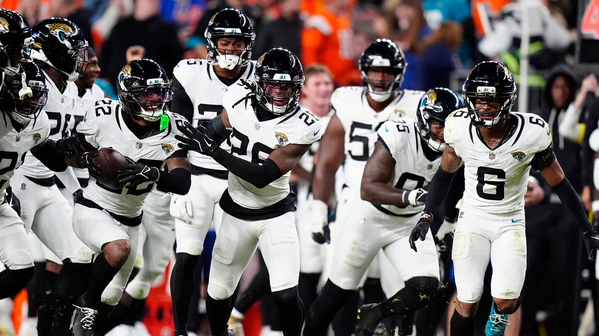 Colts loss punches playoff tickets for Jaguars, Bills, Chargers