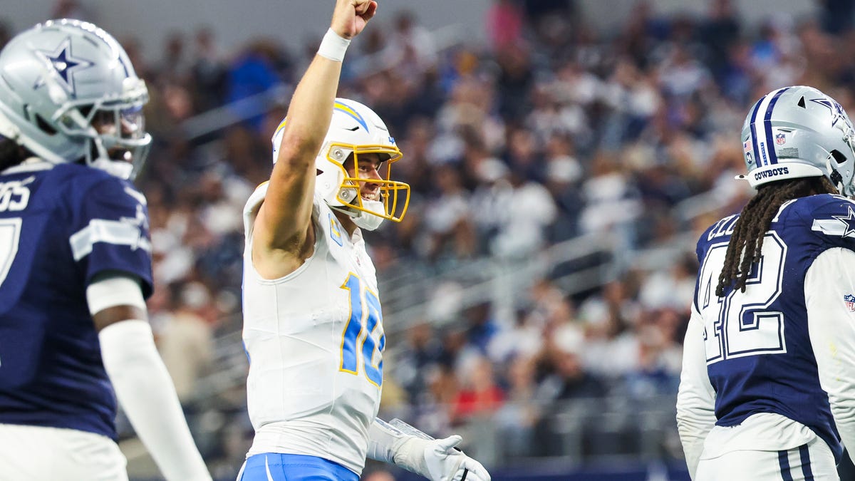 Did LA clinch a postseason berth?