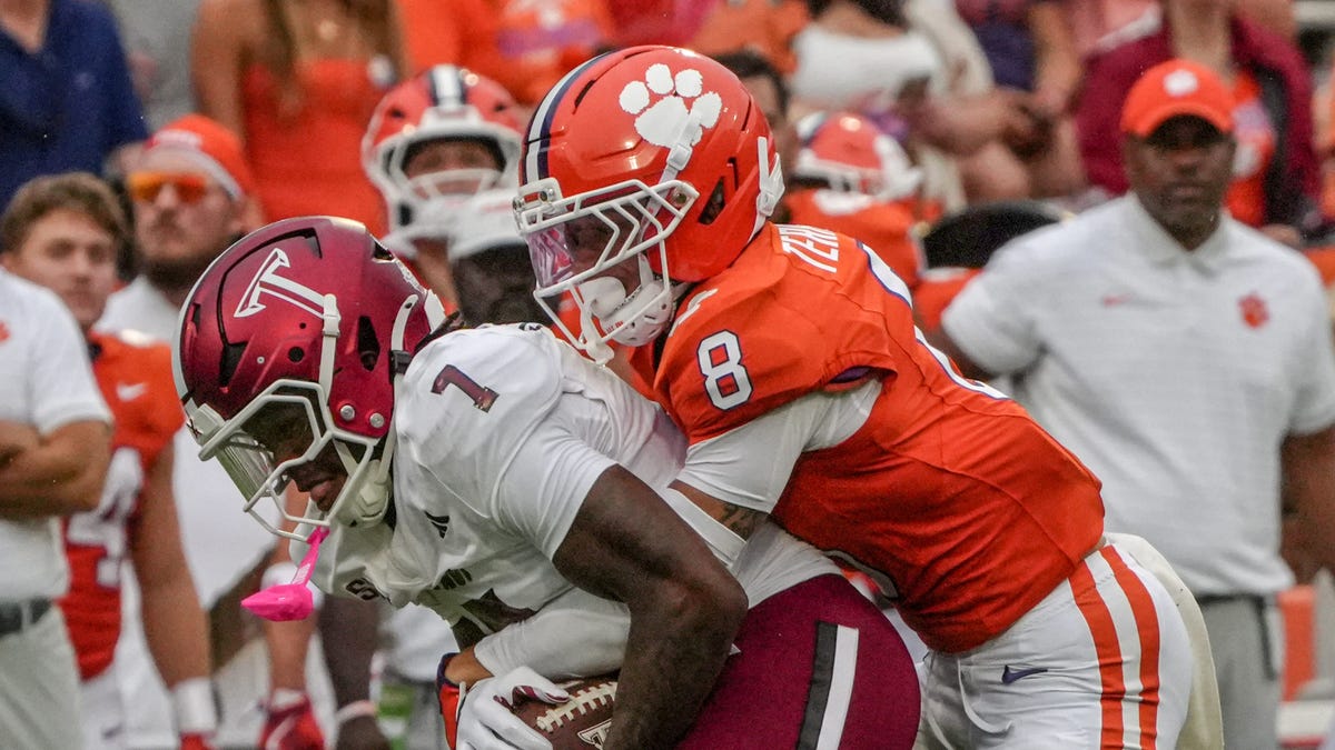 Former Georgia WR RaRa Thomas makes NFL draft decision