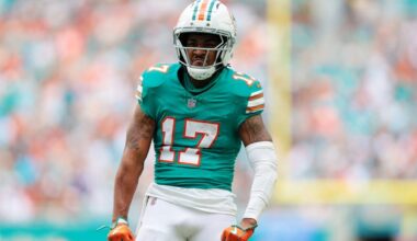 Jaylen Waddle injury update, status vs. Buccaneers in Week 17