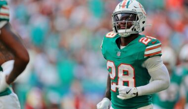 Get tickets to see De'Von Achane vs. the Buccaneers