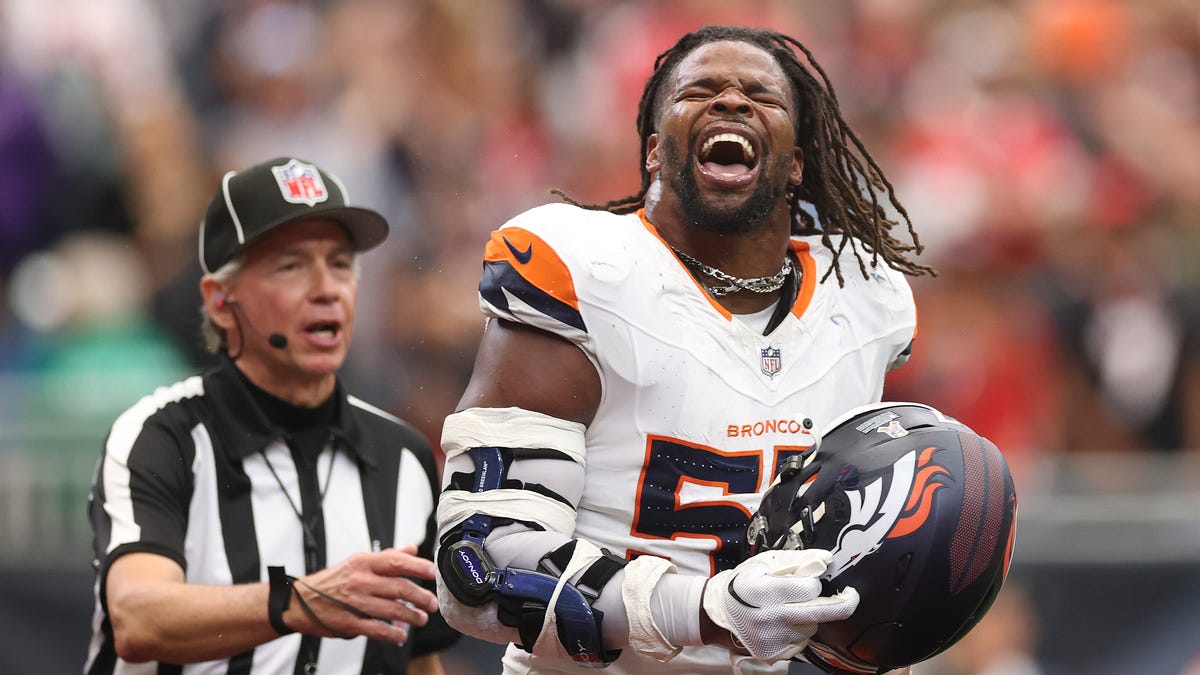 LB Dre Greenlaw avoids injured reserve