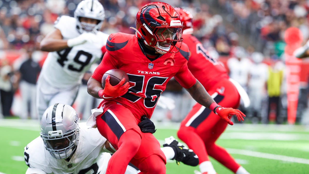 Texans lose ground in 'close call' vs. Raiders