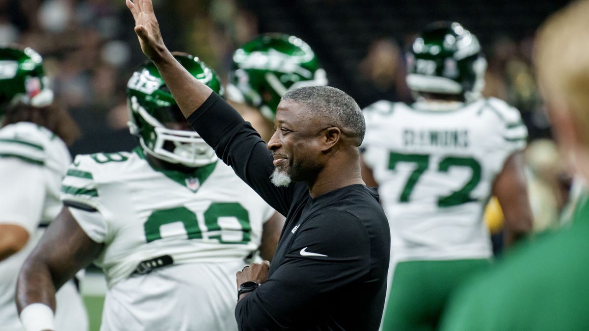 Where do the New York Jets rank ahead of Week 17?