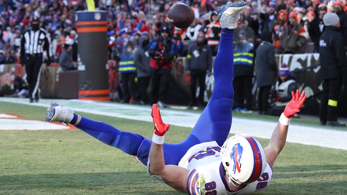 5 lowest-graded Bills players on offense in Week 16 vs. Brownsiji