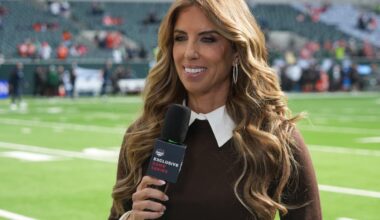 Commanders announcers on Netflix for Christmas game