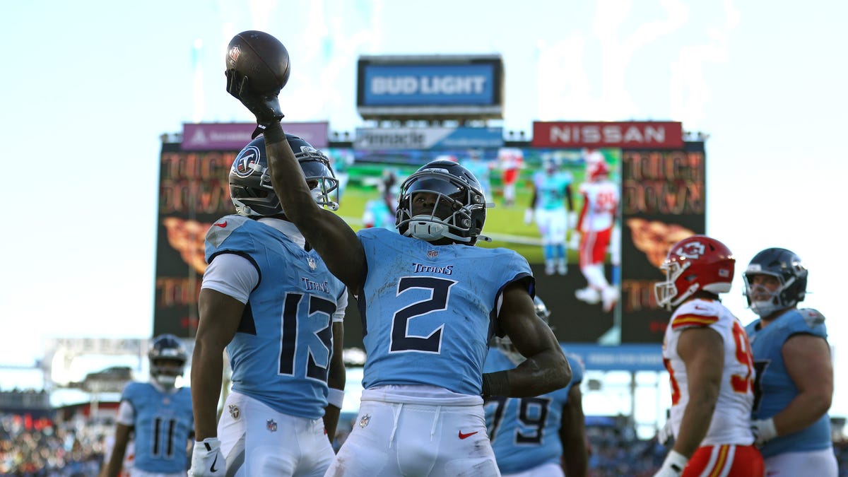 Saints run defense faces a Titans running game on a roll in Week 17