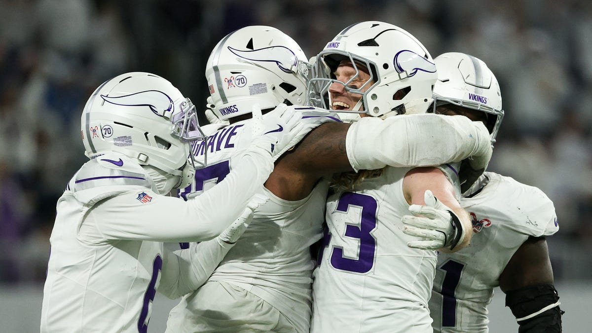 Instant Takeaways from the Vikings' Week 17 win over the Lions