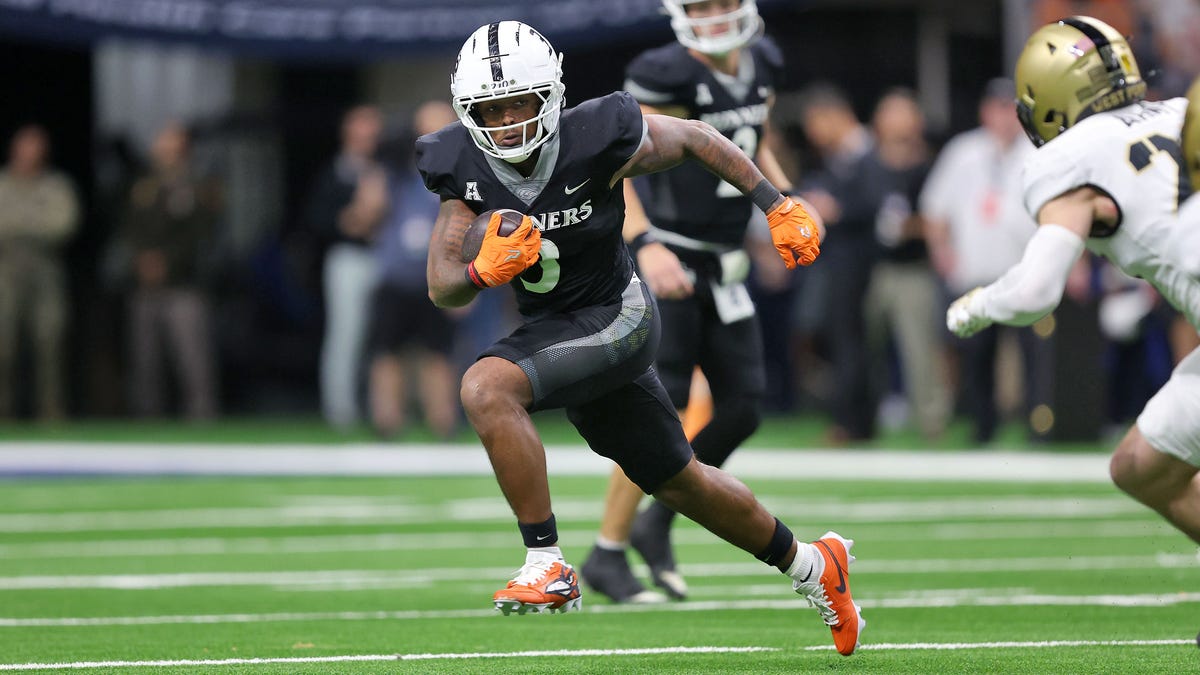 Prospects Titans should watch during Friday's bowl games