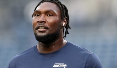 Seattle rules 2 key starters OUT for NFL Week 17