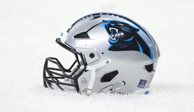 LB Isaiah Simmons signed to active roster