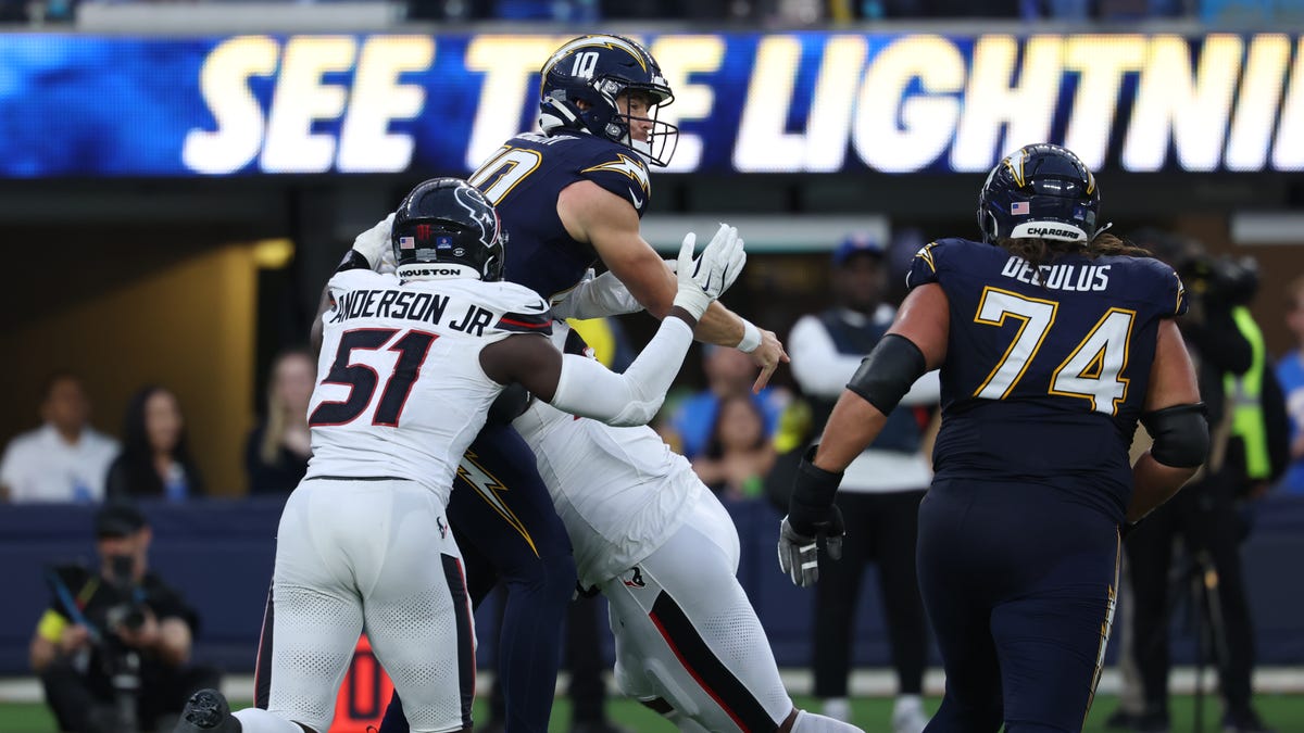 Top & Bottom offensive players in win vs. Chargers