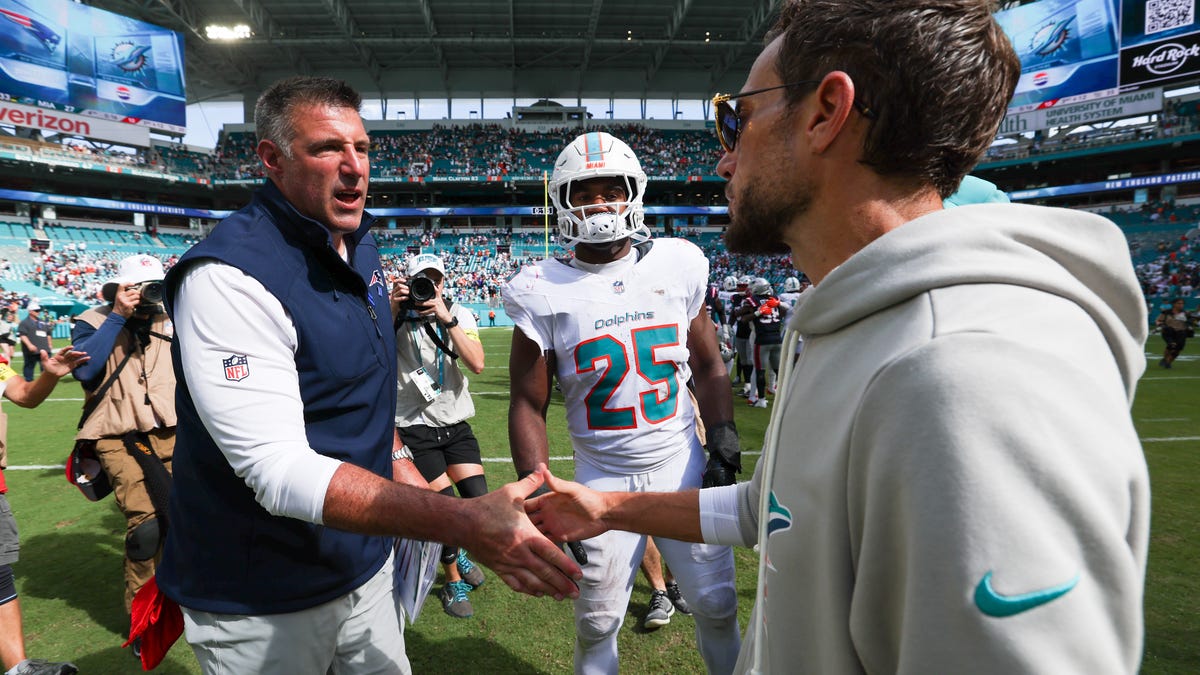 Announcers set for Patriots-Dolphins Week 18 matchup