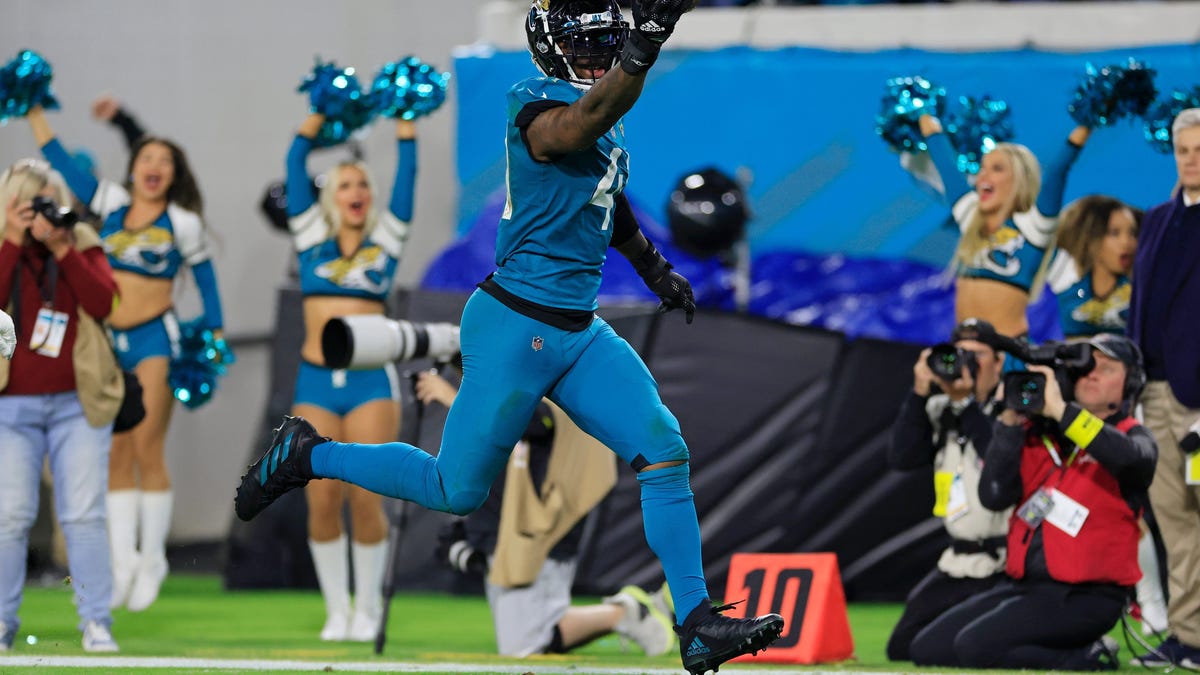 Jacksonville Jaguars undefeated in regular season finale home games