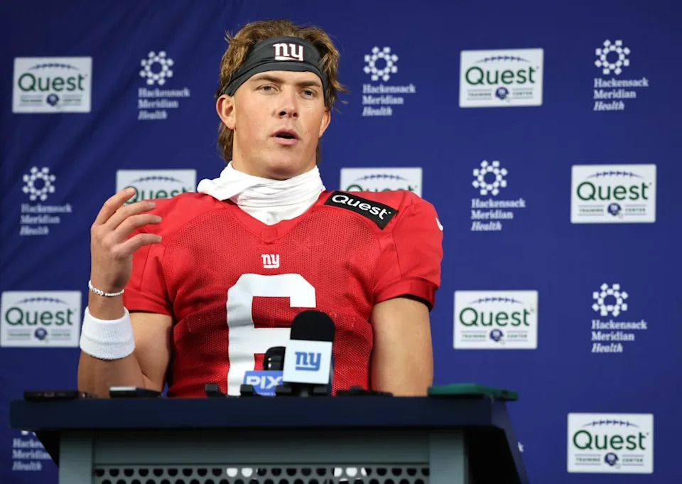 New York Giants quarterback Jaxson Dart (6), speaking to the media after practice at the New York Giants training facility in East Rutherford, New Jersey. Charles Wenzelberg / New York Post