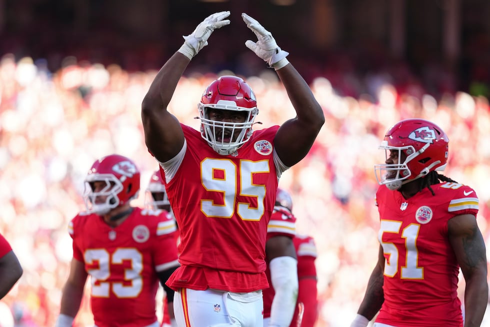 Kansas City Chiefs defensive tackle Chris Jones (95) tires to fire up the crowd during the...