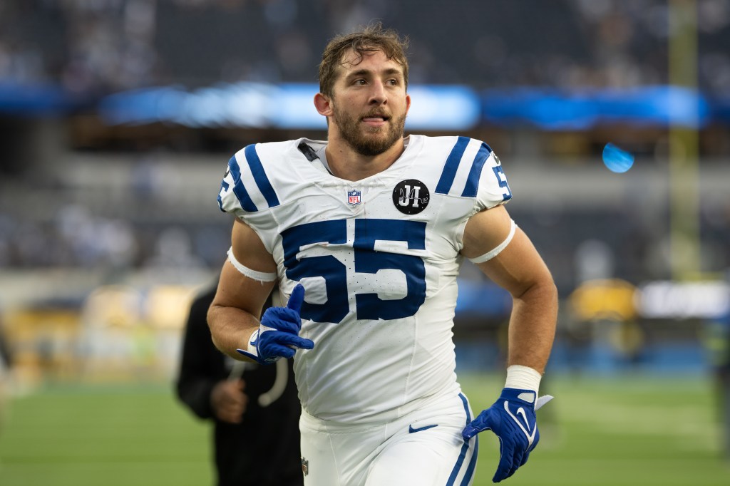 Why Patriots signed veteran linebacker away from Colts