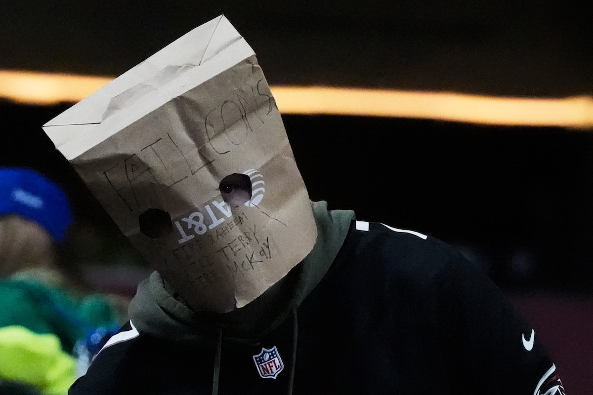 Another miserable season in the A-T-L as Falcons lock up eighth straight losing record