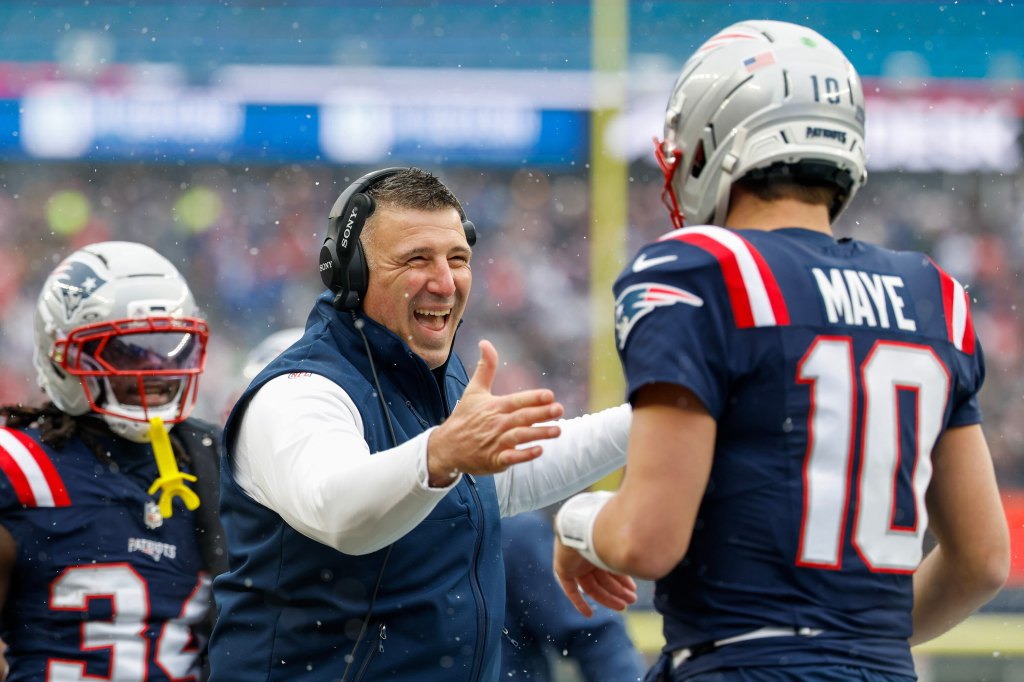 Drake Maye's leap, Mike Vrabel's hiring and the 10 best Patriots moments from 2025