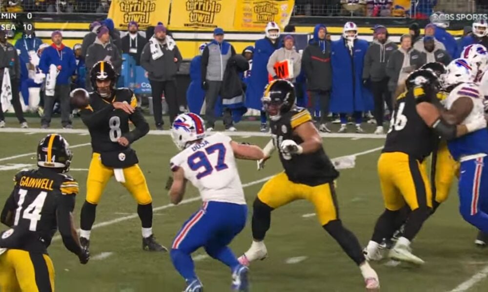 'There's No Avoiding It': Aaron Rodgers Defends Steelers' Lack Of Middle-Of-Field Throws