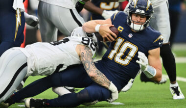 Chargers’ quarterback not allowed to practice | News, Sports, Jobs