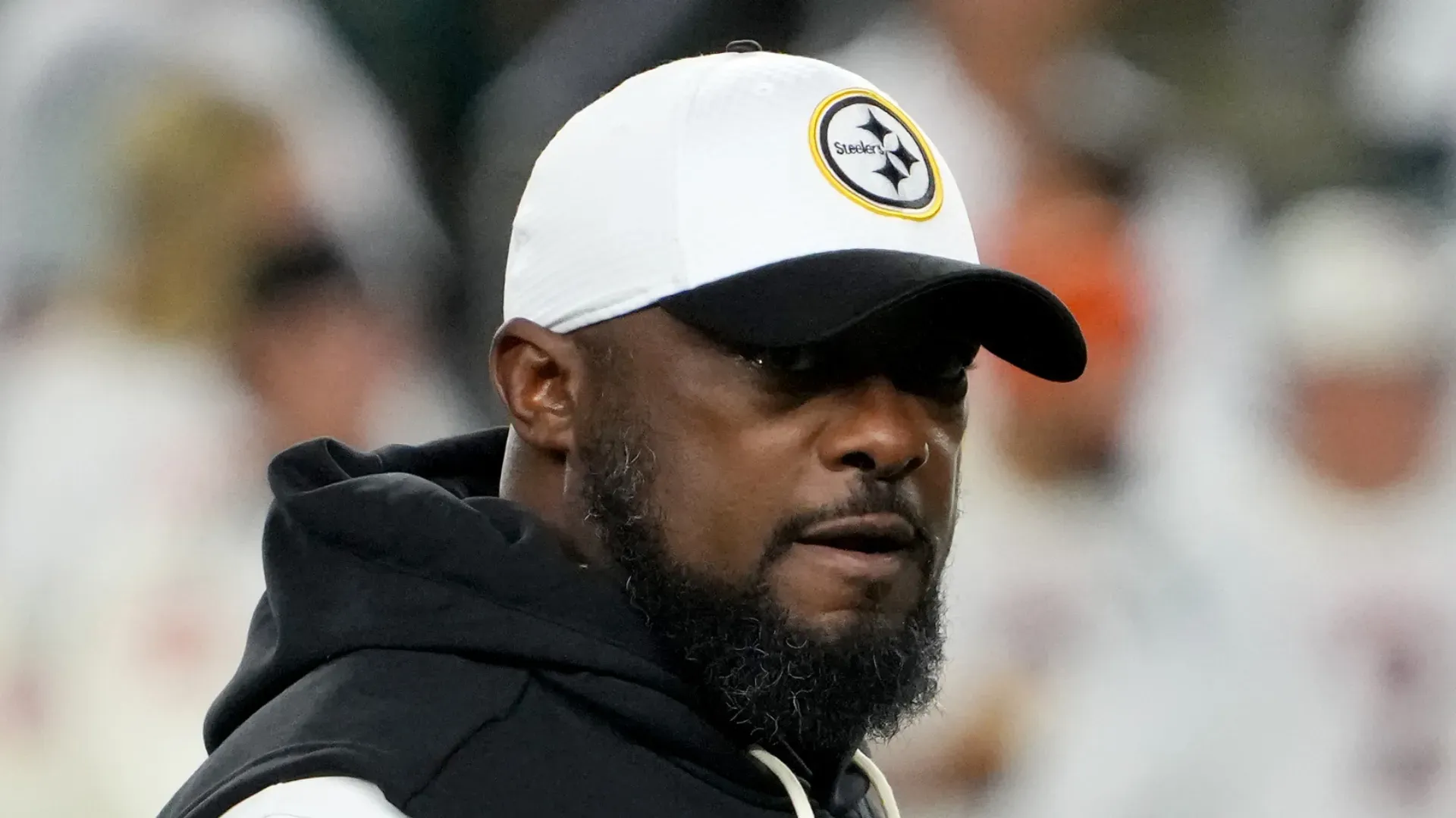 Mike Tomlin before a Steelers game against the Bengals.