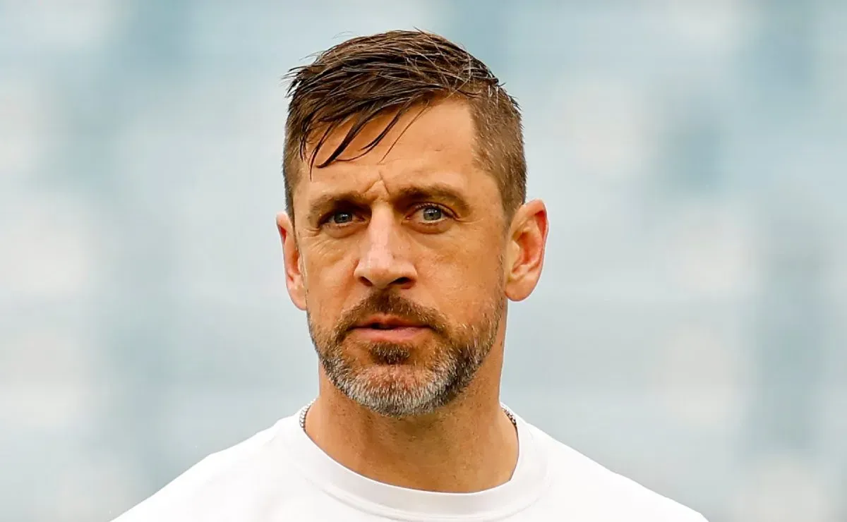 Aaron Rodgers' message after learning who is the new oldest player in the NFL