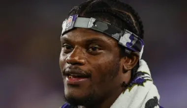 Are Baltimore Ravens eliminated from NFL playoffs if they lose today against Packers in Week 17?