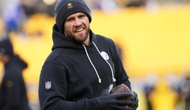 Pittsburgh Steelers LB T.J. Watt has surgery to repair partially collapsed lung caused by dry-needling issue – Chicago Tribune