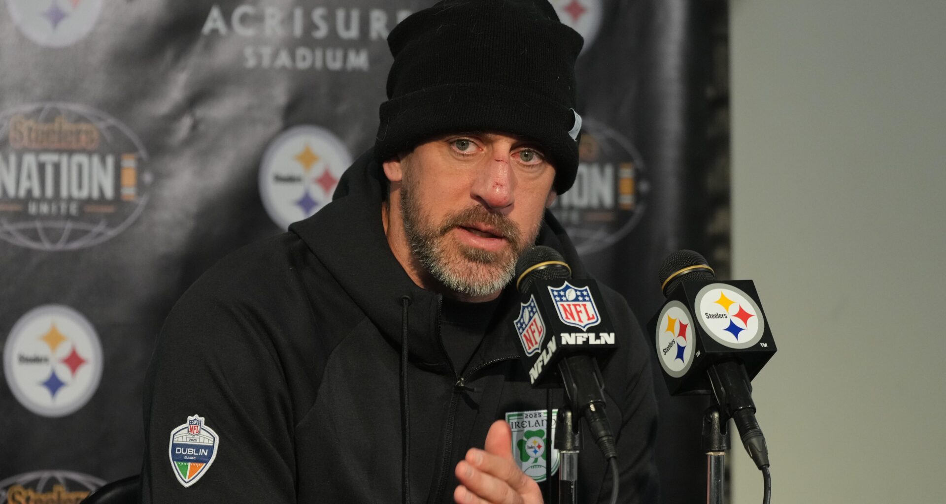 Aaron Rodgers Says All Steelers WRs Need to Attend Film Sessions, Run Right Routes