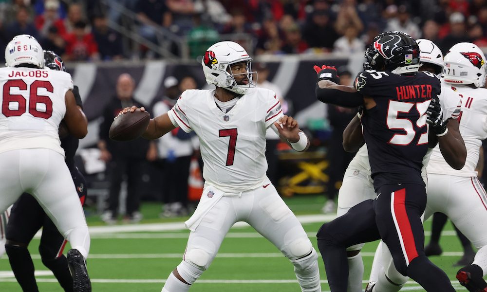 Jacoby Brissett (No. 7) winds up to attempt a pass for Arizona versus Texans in 2025.