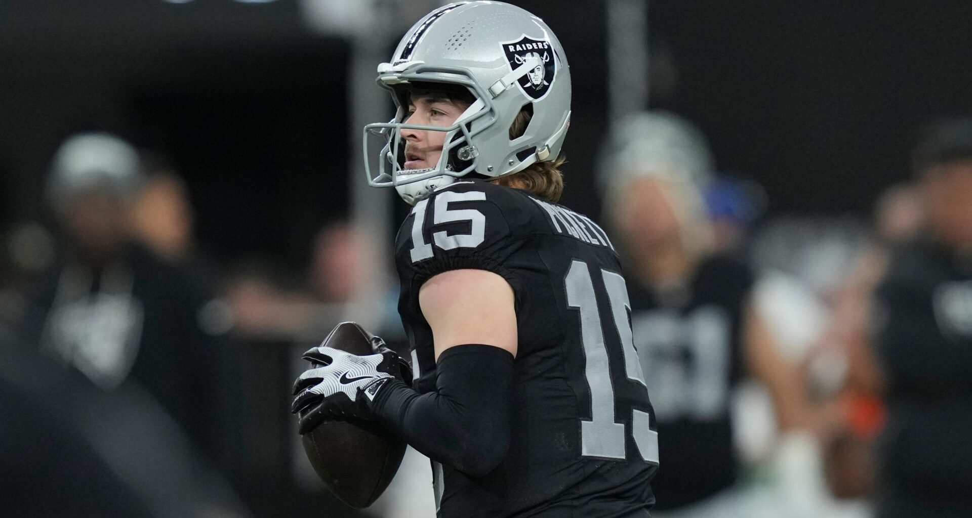 Kenny Pickett to Start for Raiders vs. Eagles, Who Is LV's QB2 with Geno Smith Out?