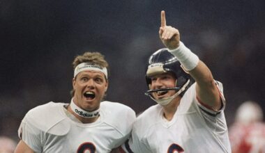 Kicker Kevin Butler becomes the first Bear to score 1,000 points