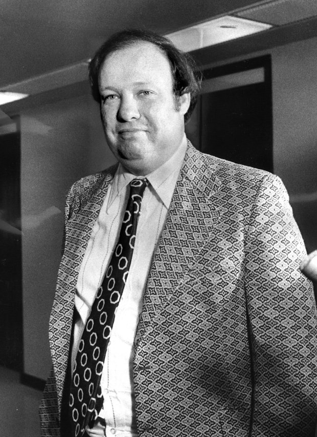 Edward Scholl on July 25, 1975 at the federal building in Chicago. He was a 41st Ward alderman and state senator. (Arthur Walker/Chicago Tribune)