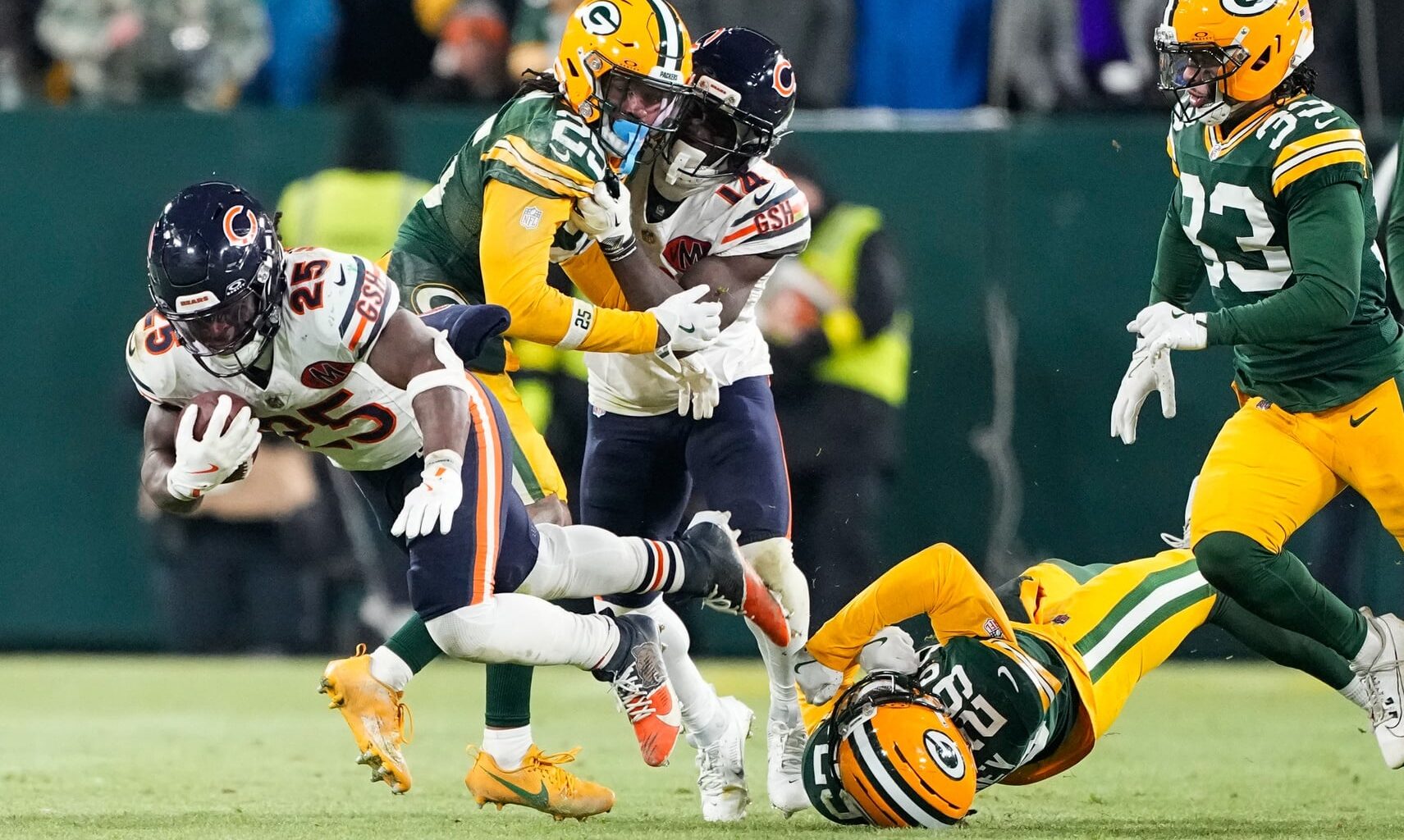 Packers Cheating? Green Bay Called Out For Underhanded Tactic Vs. Chicago Bears