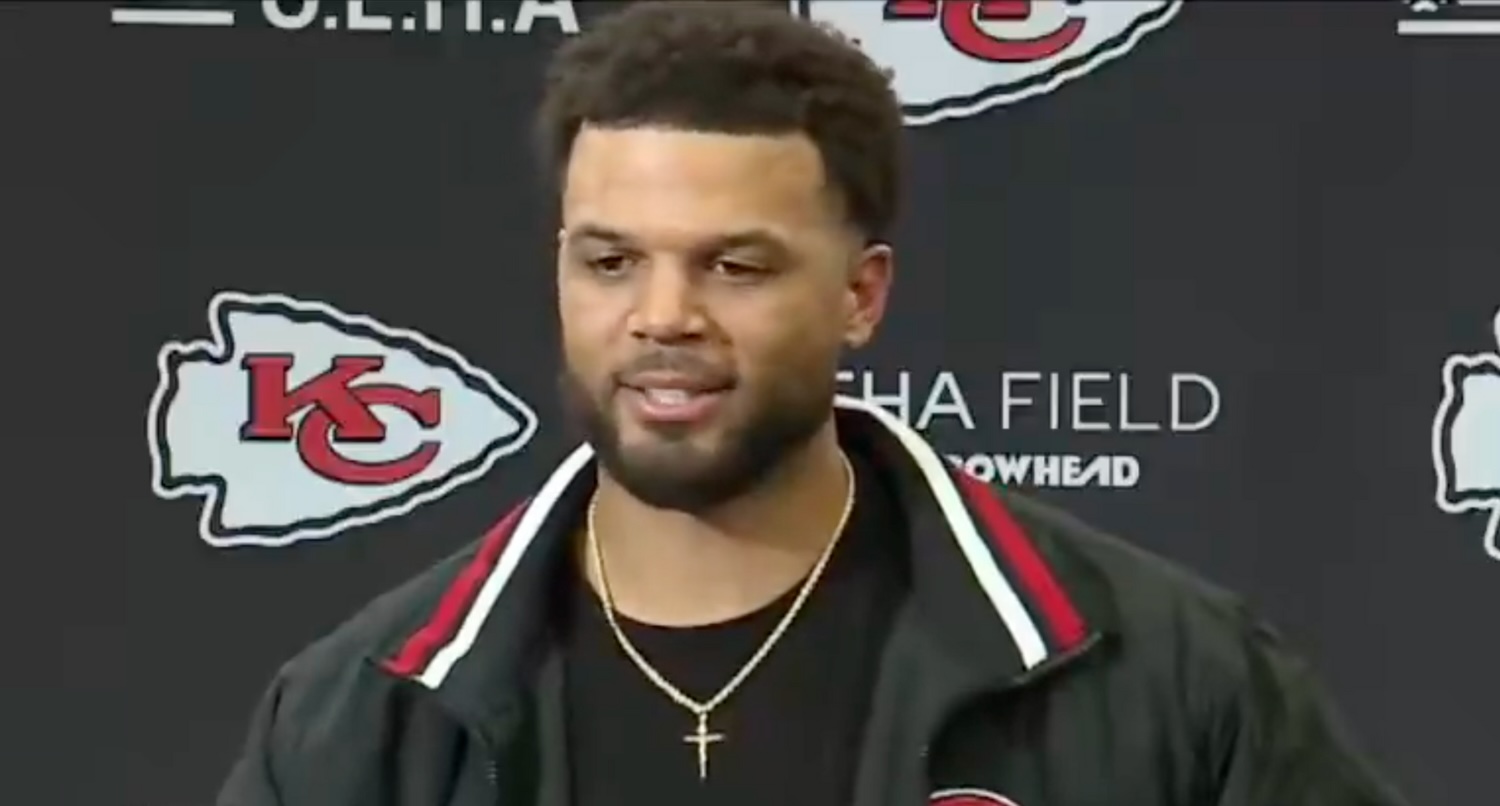 Chiefs' QB Chris Oladokun somehow sounds exactly like Patrick Mahomes