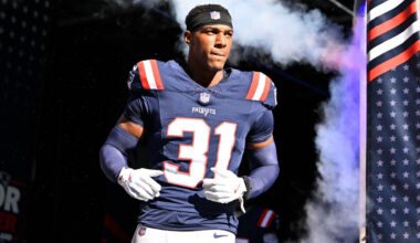 Patriots' Mike Vrabel Praises Rookie Defender's Work Ethic