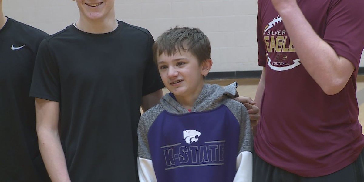 Kansas City Chiefs fulfill Silver Lake student’s Christmas wish