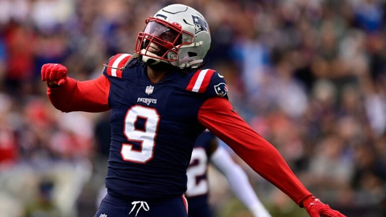 Former Patriots LB reportedly finds new home with AFC East rival