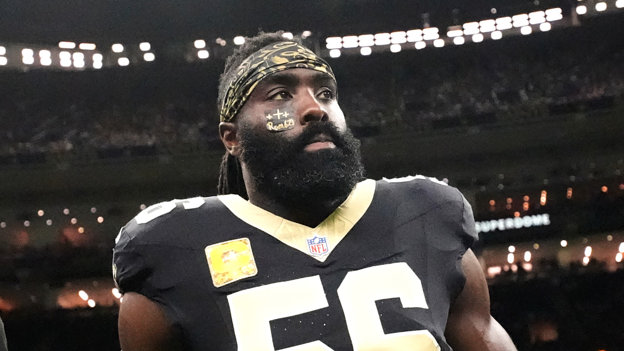 Saints' Demario Davis among top 10 in tackles, 'serving Jesus well'