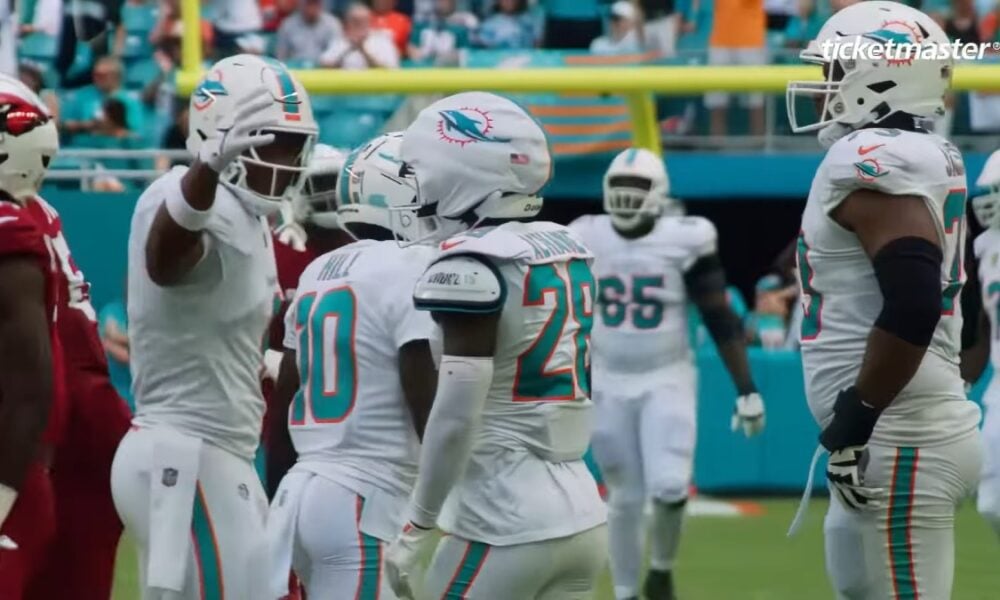 Dolphins RB De'Von Achane Expected To Play Against Steelers