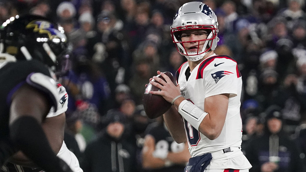 Patriots trail Lamar Jackson-less Ravens 17-13 on ‘SNF’ – NBC Sports Boston