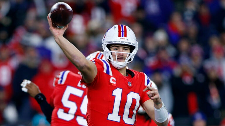 New England Patriots quarterback Drake Maye (10) during the second quarter. The New England Patriots played the New York Giants at Gillette Stadium on December 1, 2025.
