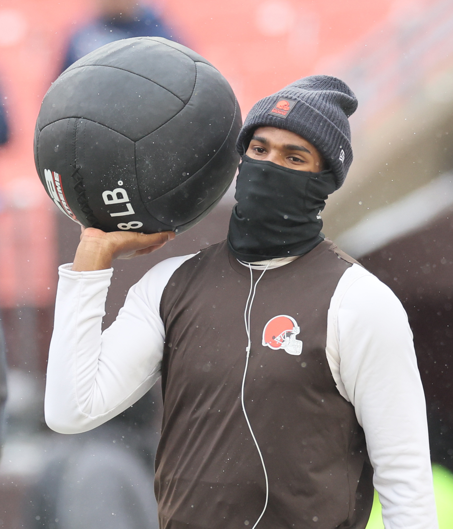 Cleveland Browns quarterback Shedeur Sanders warms up before their game against the Tennessee Titans at Huntington Bank Field.